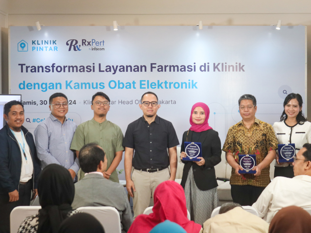 rxpert bersama tim klinik pintar